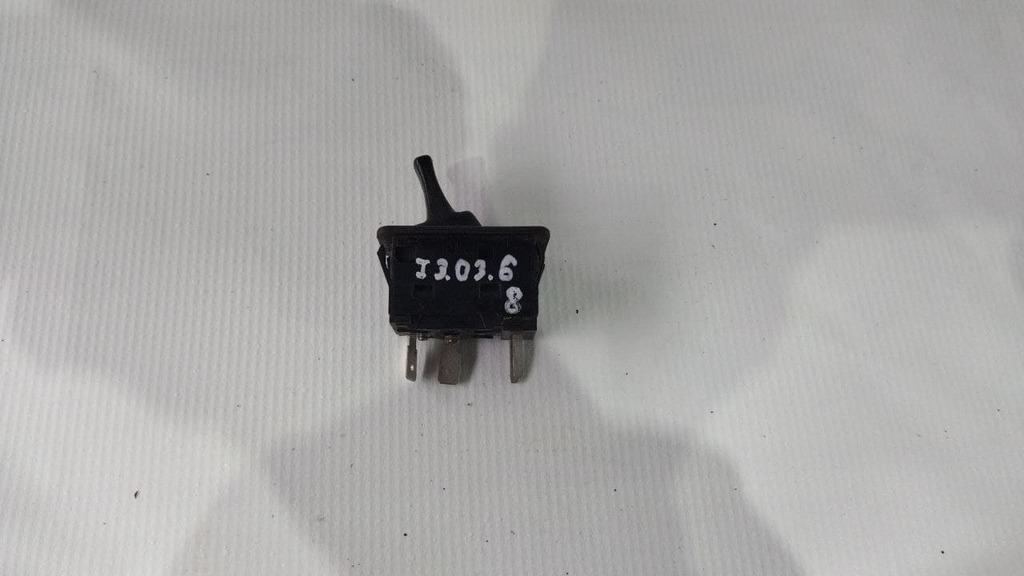 клавиша круиз-контроля б/у - 1